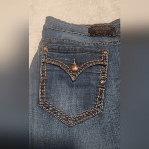 ANTIQUE RIVET Medium Wash Distressed Stretch Slim Fit Men's Jean Sz. 36x30 1/2